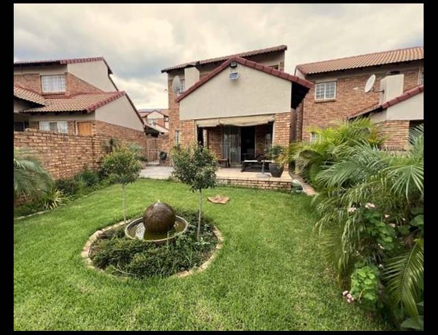 3 BEDROOM DUPLEX FOR SALE IN CELTISDAL